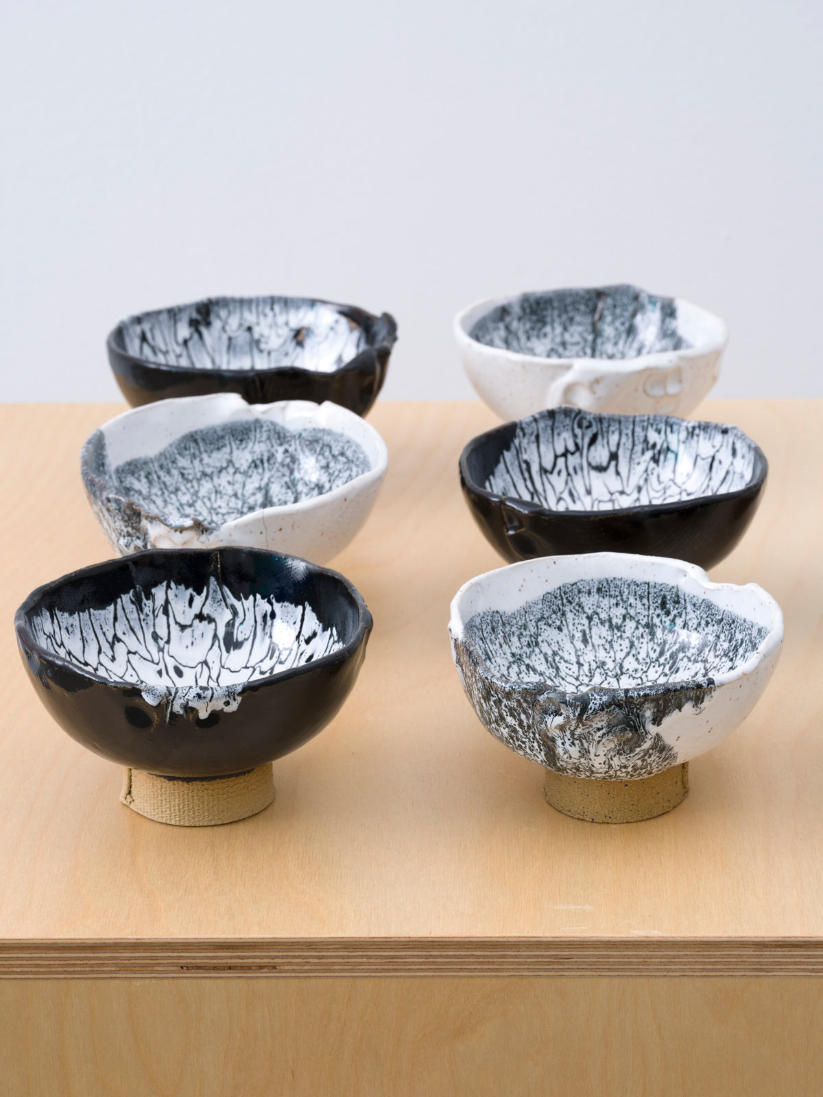 SMALL BOWL (FOOTED)