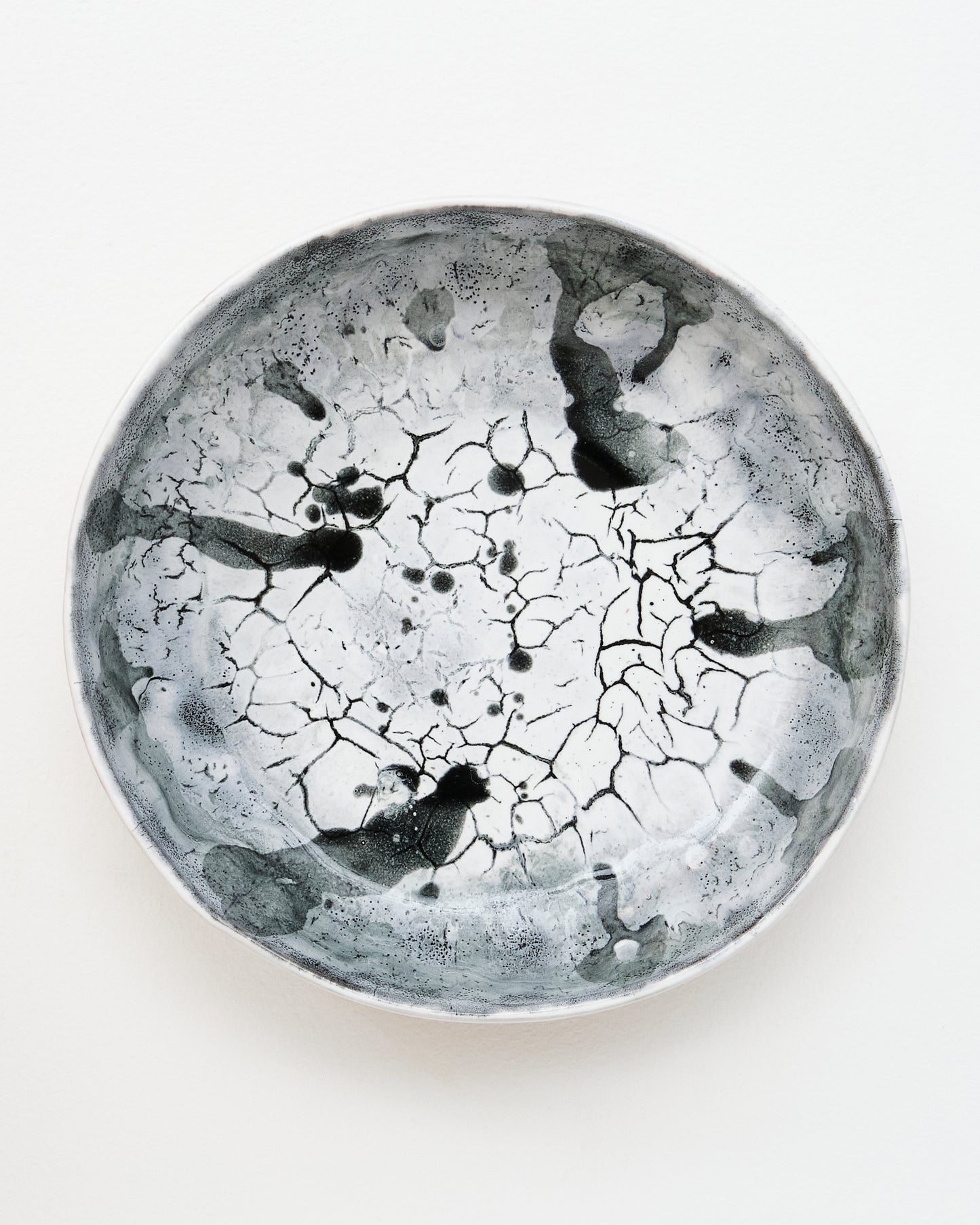Extra large smooth serving bowl